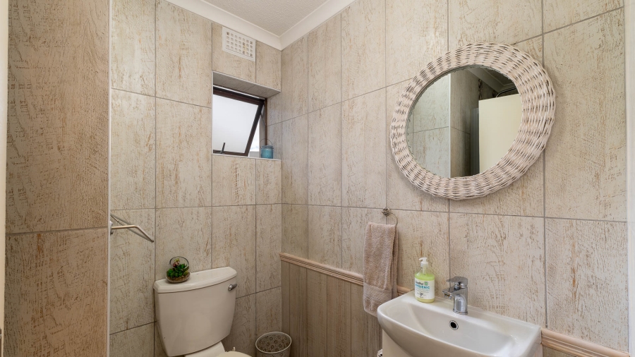 2 Bedroom Property for Sale in Plettenberg Bay Central Western Cape